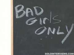 junge asiatin bei der masturbation